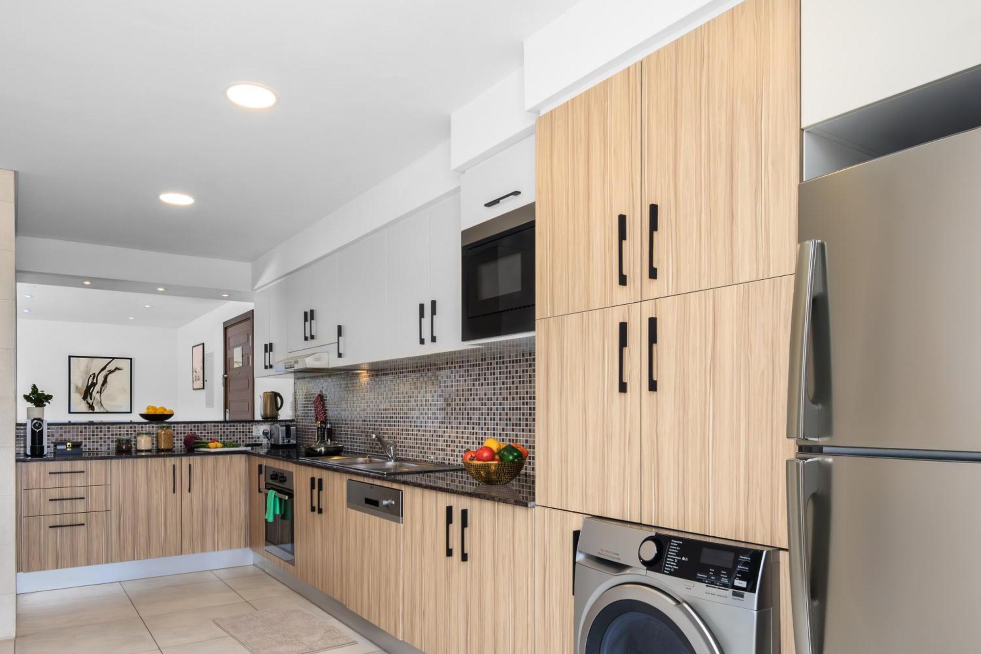 Somerset West Bay Doha Exterior foto A kitchen at The Standard East Village